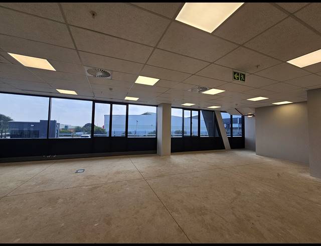 12,674M² WAREHOUSE TO LET IN LINBRO PARK